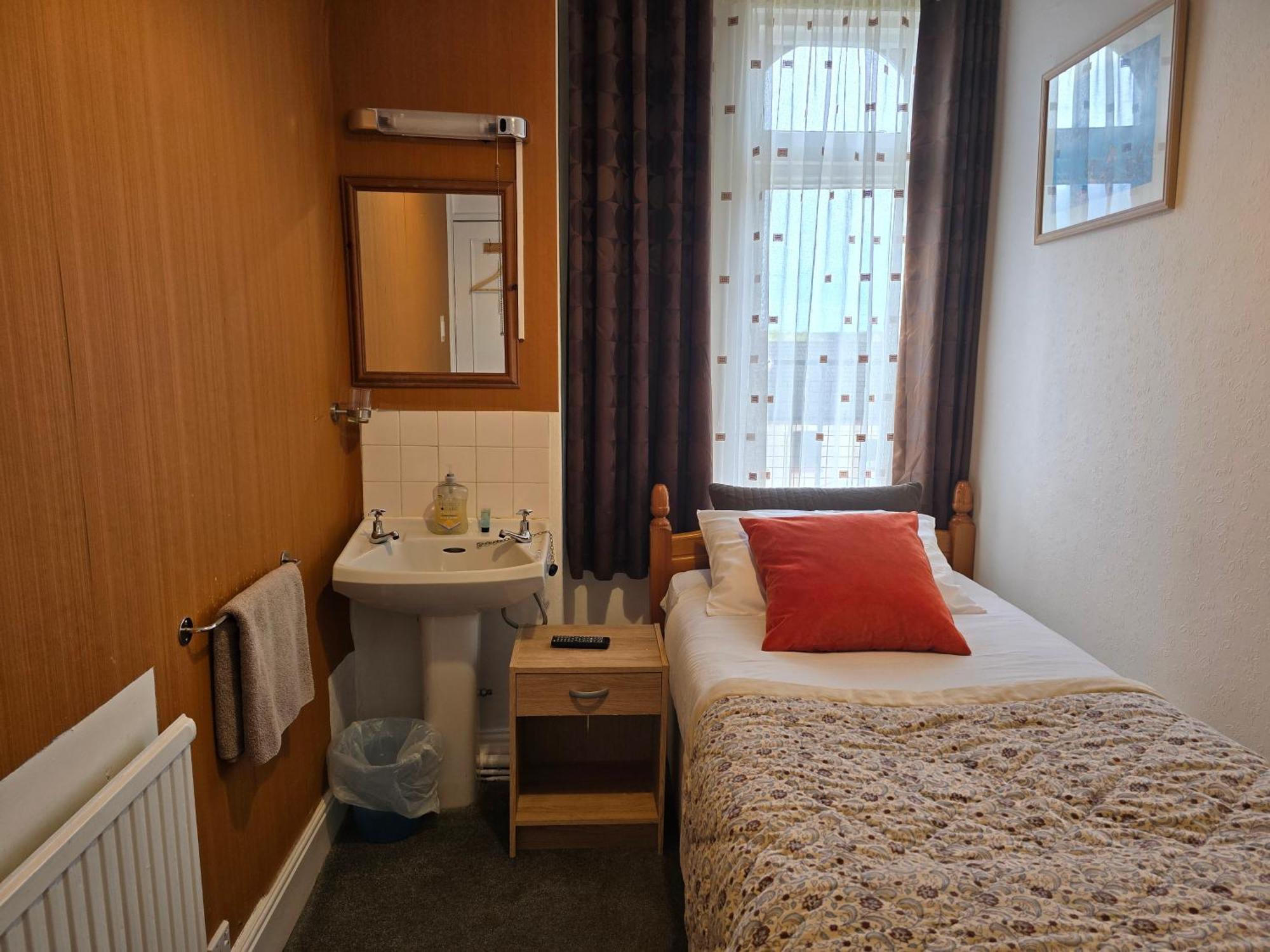 The Fairhaven Hotel Beeston  Ngoại thất bức ảnh