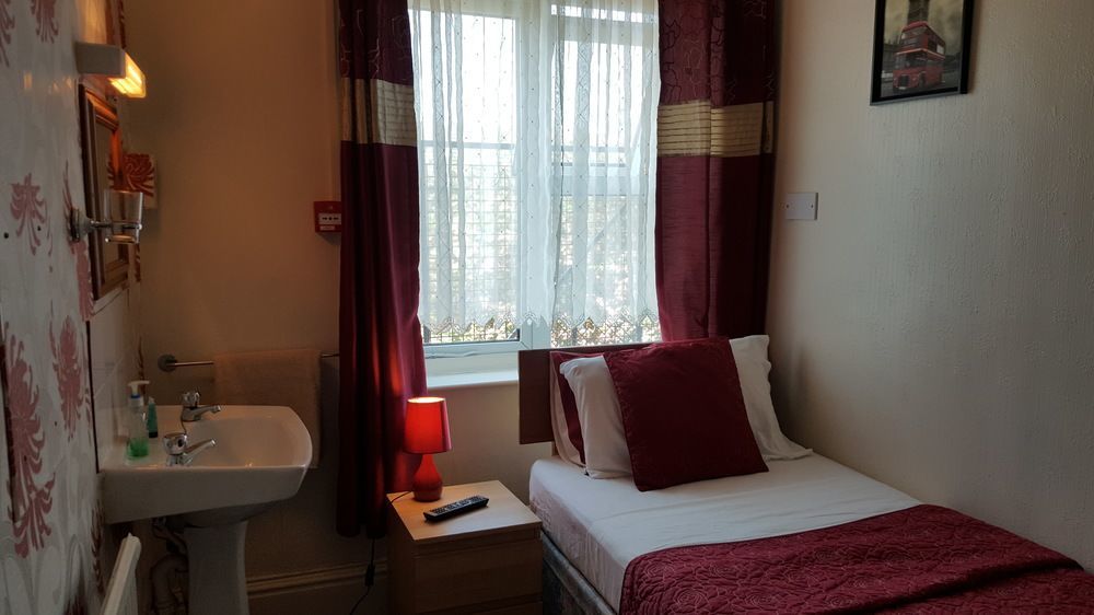 The Fairhaven Hotel Beeston  Ngoại thất bức ảnh